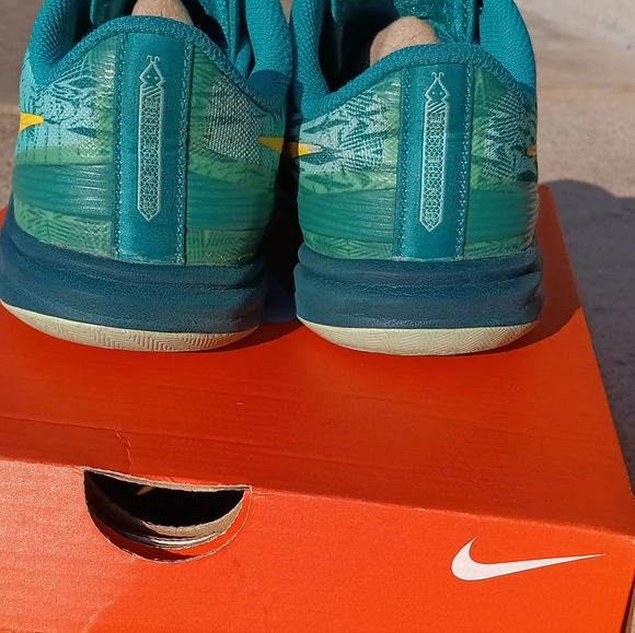 RARE Vintage Nike Kobe Mentality 2015 'Green Yellow' Wo.7 (5.5Y) - Picture 5 of 9